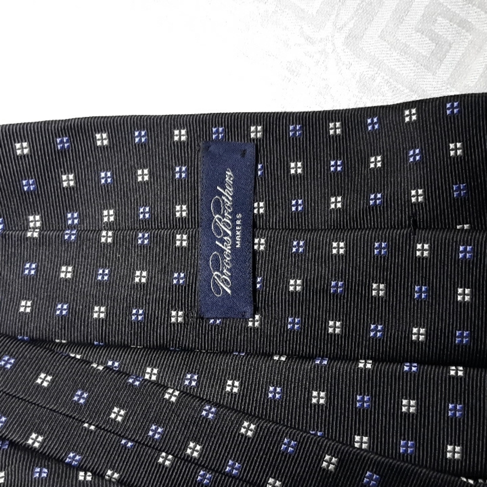 Brooks Brothers white, black and blue square pattern silk tie